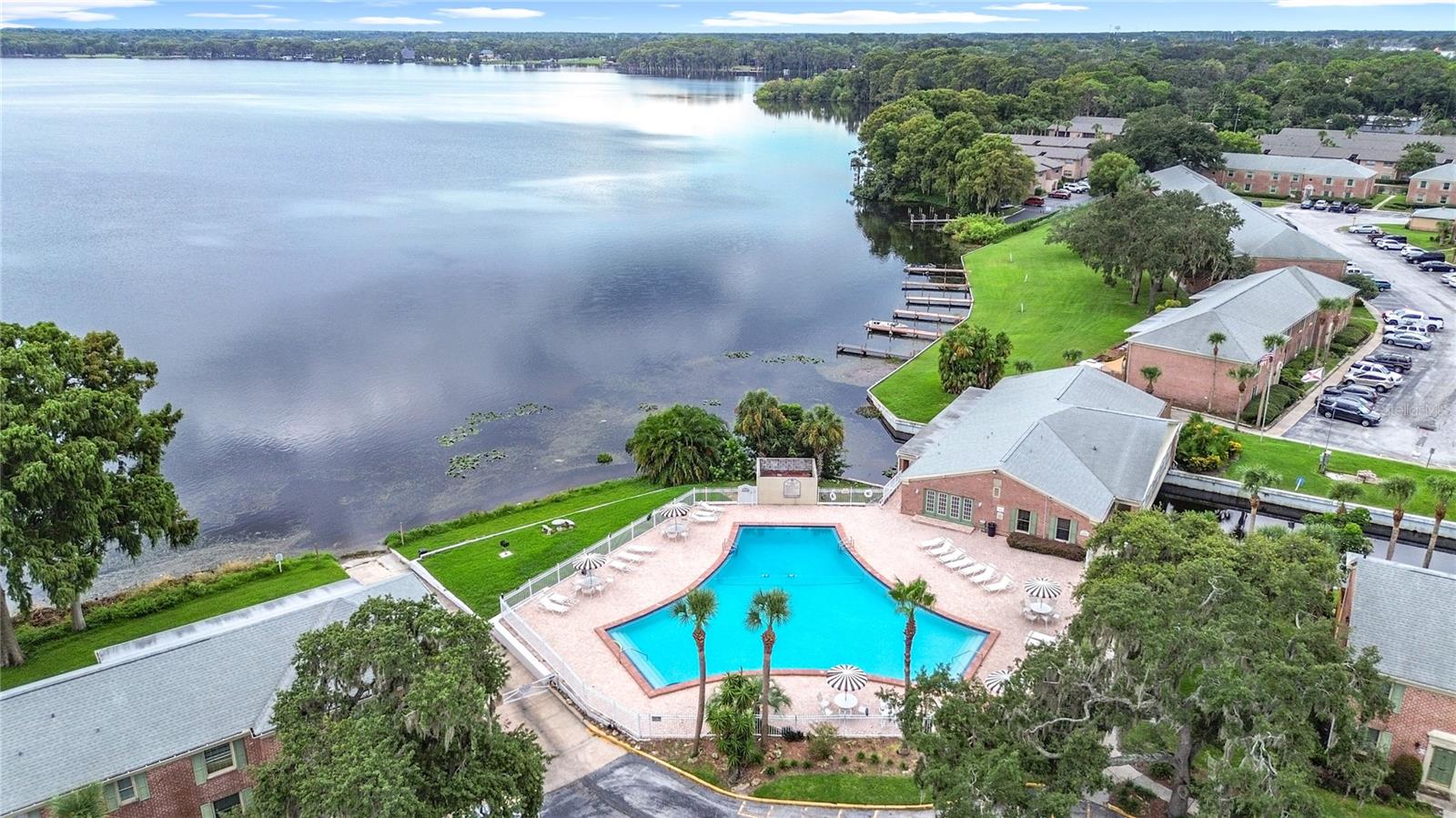 LAKE HOWELL ARMS CONDO - Residential