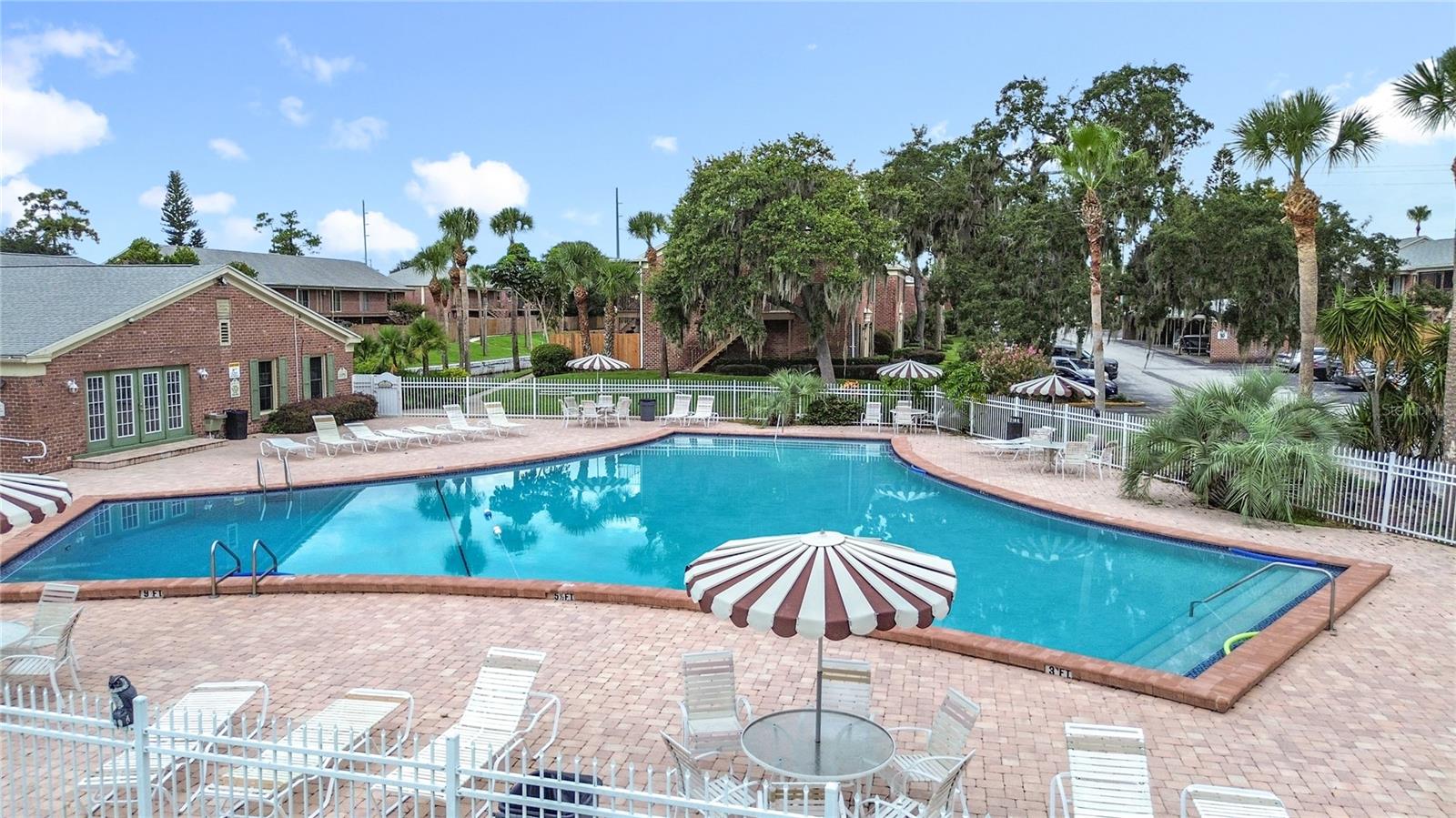 LAKE HOWELL ARMS CONDO - Residential