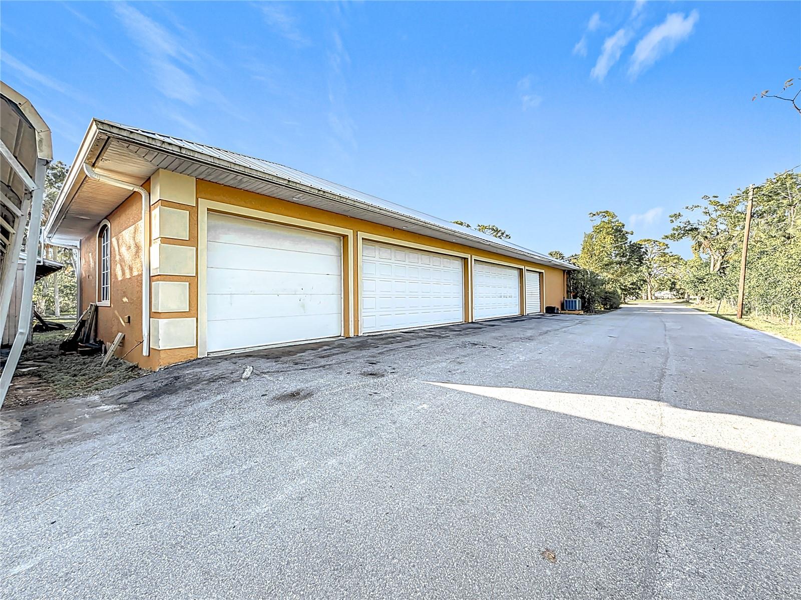 HERITAGE FARMS UNREC - Residential