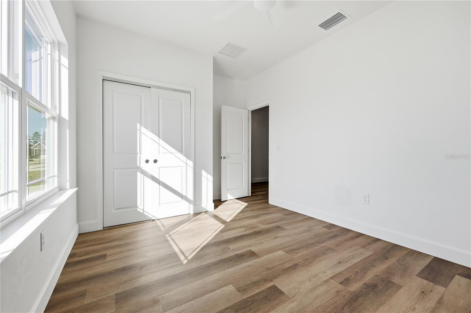 GRAND OAKS AT TOWER - Residential