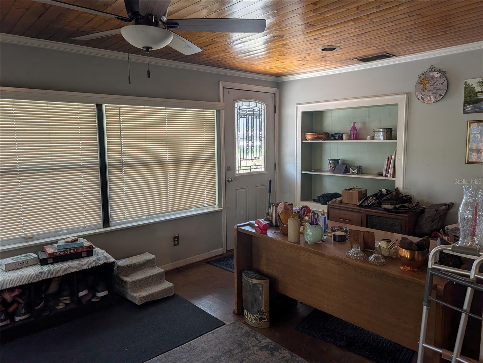 4079 LAKE MARIANNA DRIVE