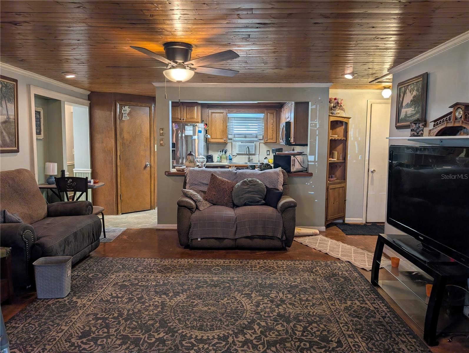 4079 LAKE MARIANNA DRIVE