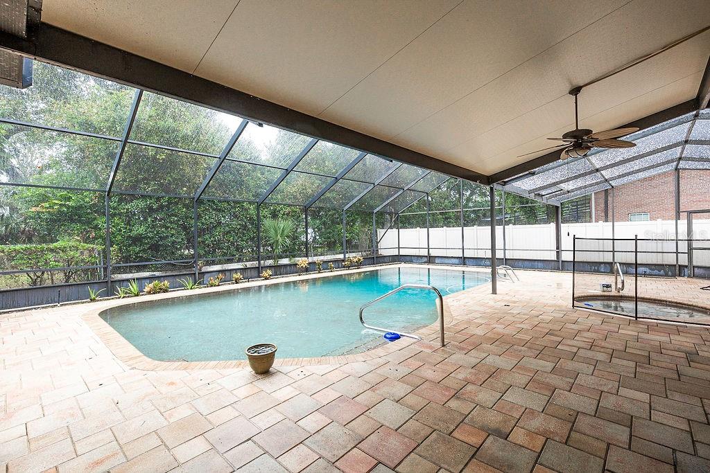 TRAILS UNITS 01-04 & 06-07 - Residential