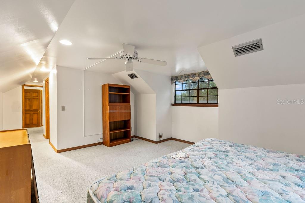 TRAILS UNITS 01-04 & 06-07 - Residential