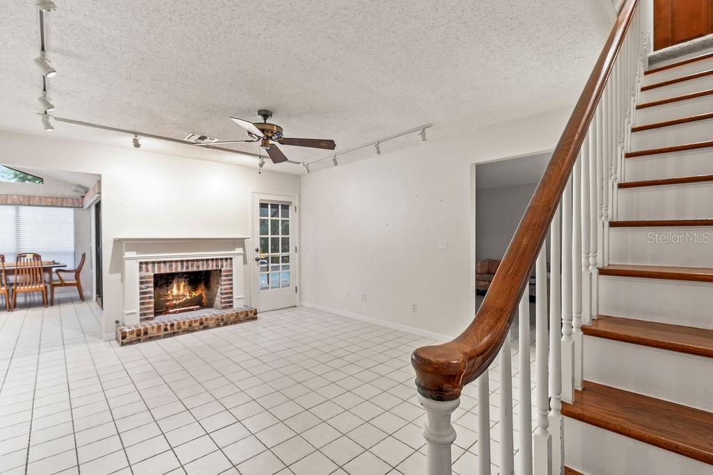 TRAILS UNITS 01-04 & 06-07 - Residential