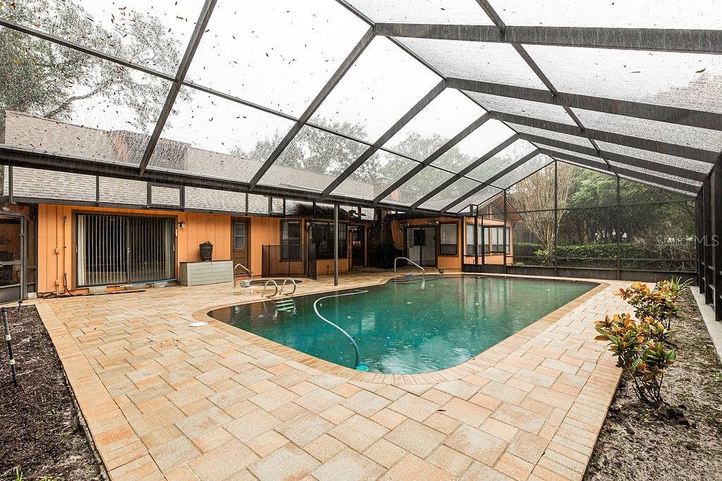 TRAILS UNITS 01-04 & 06-07 - Residential