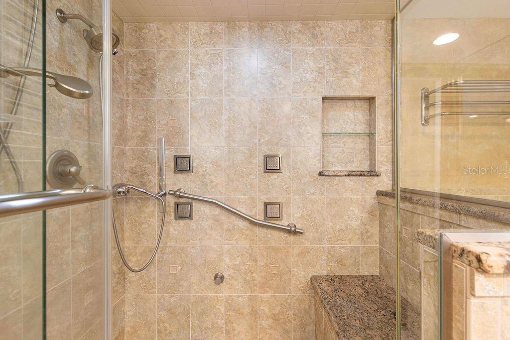 TRAILS UNITS 01-04 & 06-07 - Residential