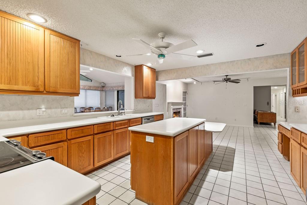 TRAILS UNITS 01-04 & 06-07 - Residential