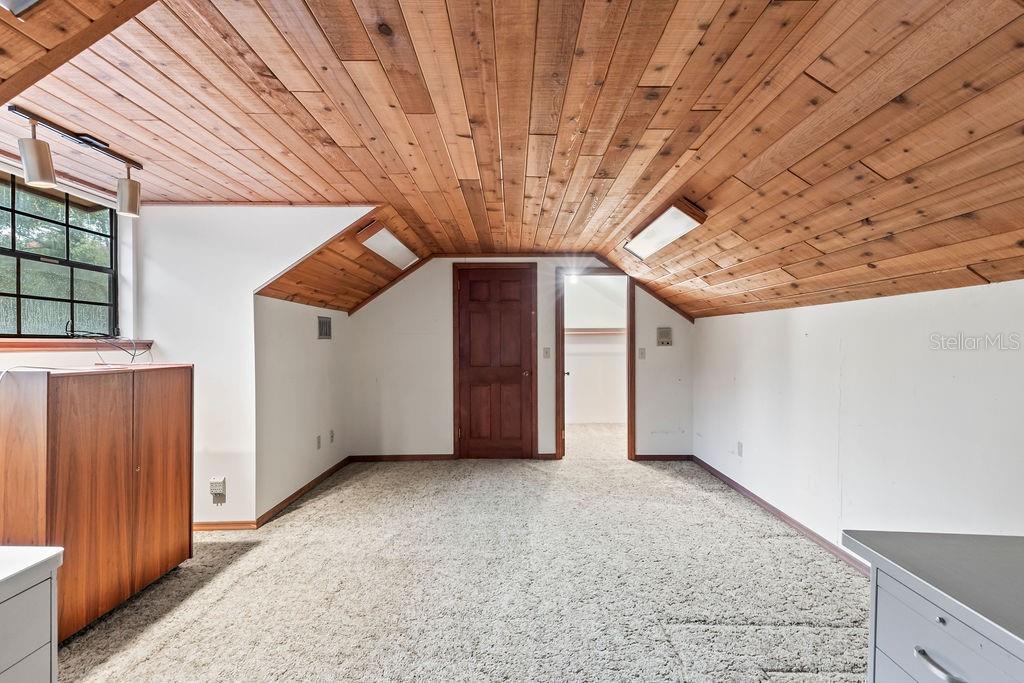 TRAILS UNITS 01-04 & 06-07 - Residential