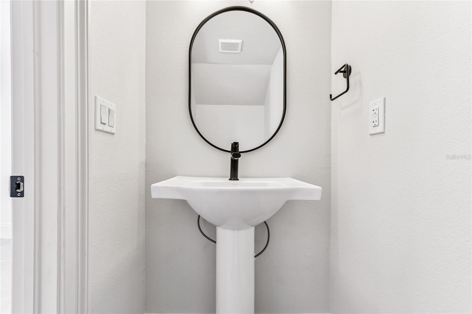 HIDDEN CREEK AT LAKEWOOD RANCH - Residential