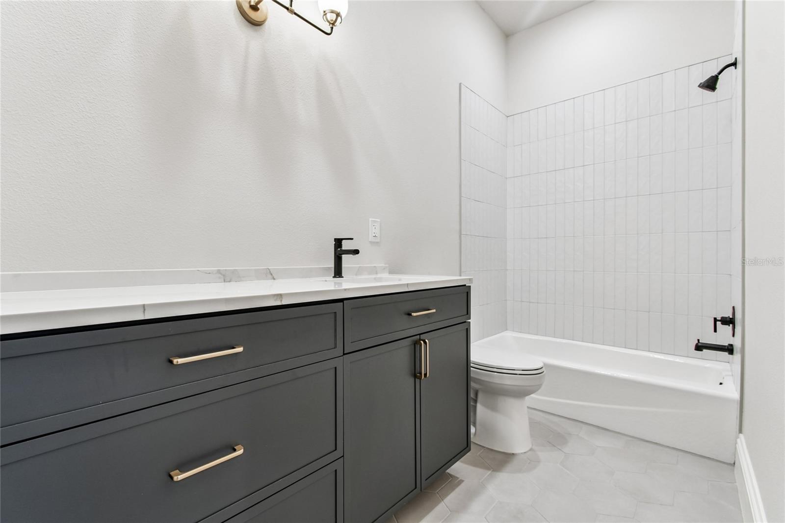 HIDDEN CREEK AT LAKEWOOD RANCH - Residential