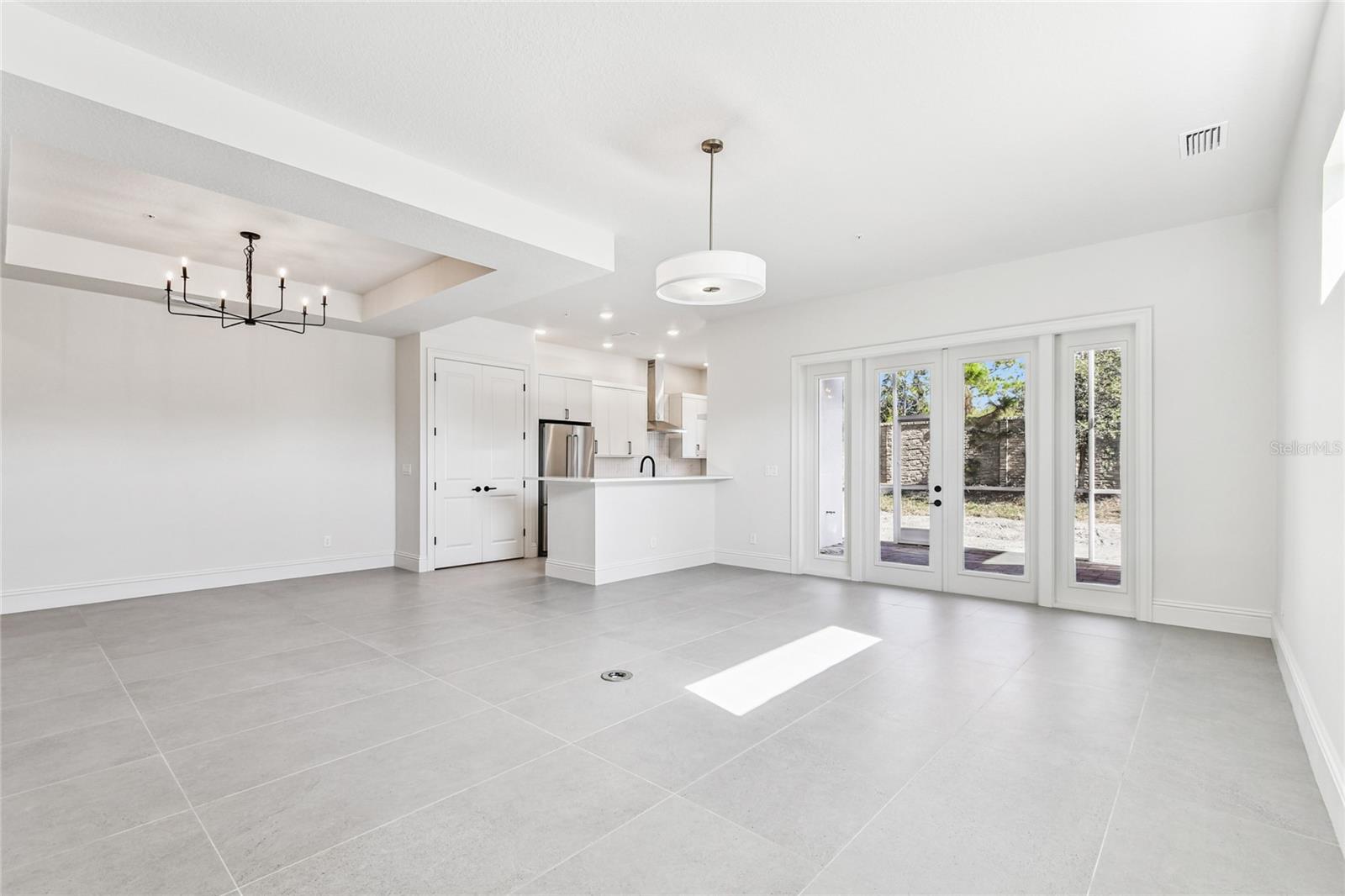 HIDDEN CREEK AT LAKEWOOD RANCH - Residential