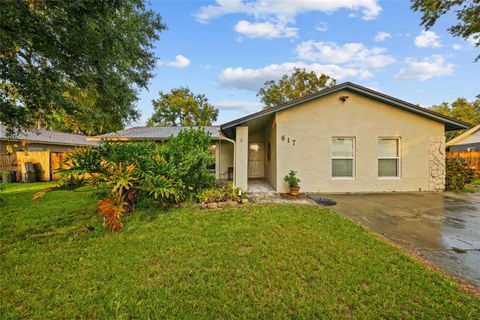 Photo of 617 Pine Forest Drive, Brandon, FL 33511 (MLS # TB8420039)