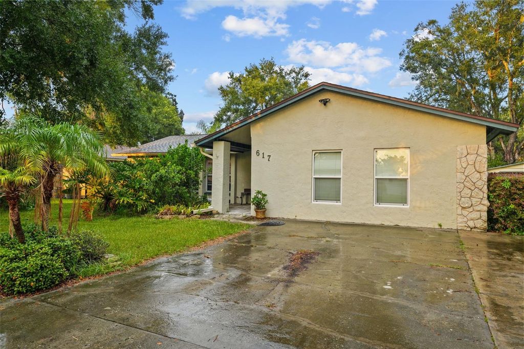 Photo of 617 Pine Forest Drive, Brandon, FL 33511 (MLS # TB8420039)