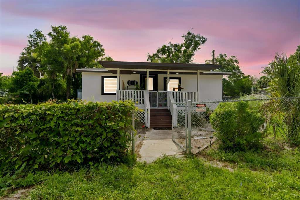 Photo of 1202 E Annie Street, Tampa, FL 33612 (MLS # TB8530166)