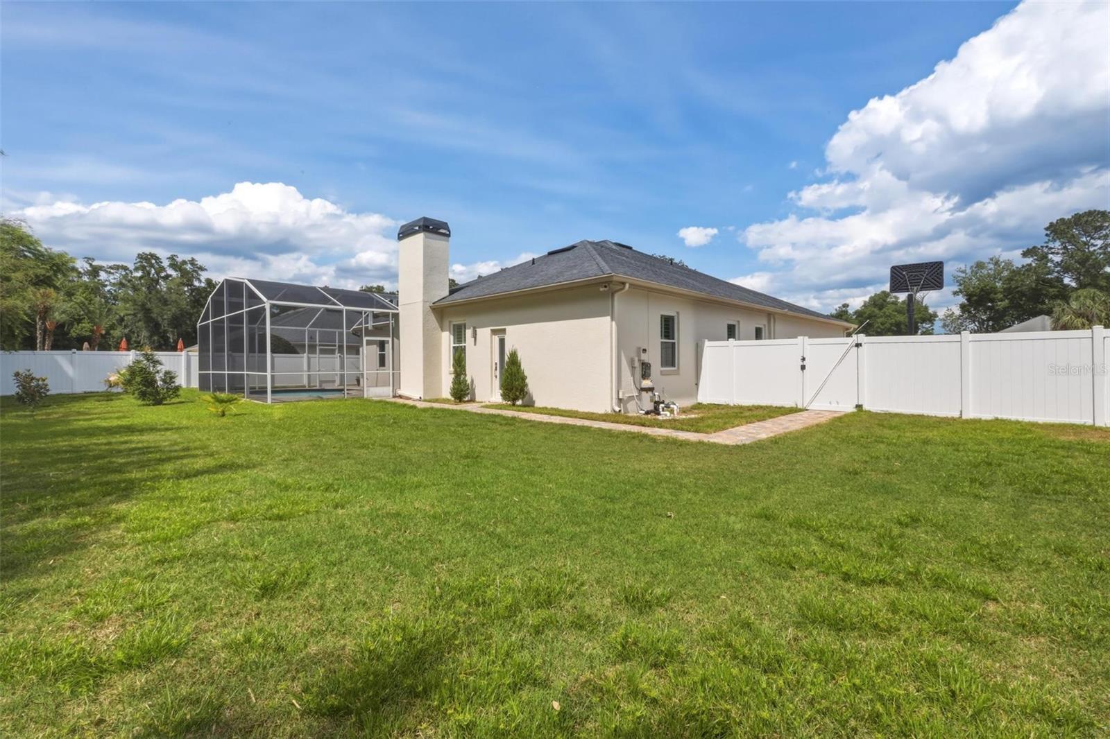 TALL TREES - Residential