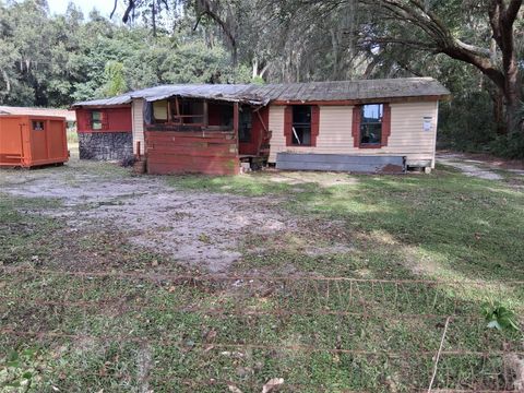 Photo of 18255 NW 60th Avenue, Reddick, FL 32686 (MLS # OM710000) Photo of 18255 NW 60th Avenue, Reddick, FL 32686 (MLS # OM710000)