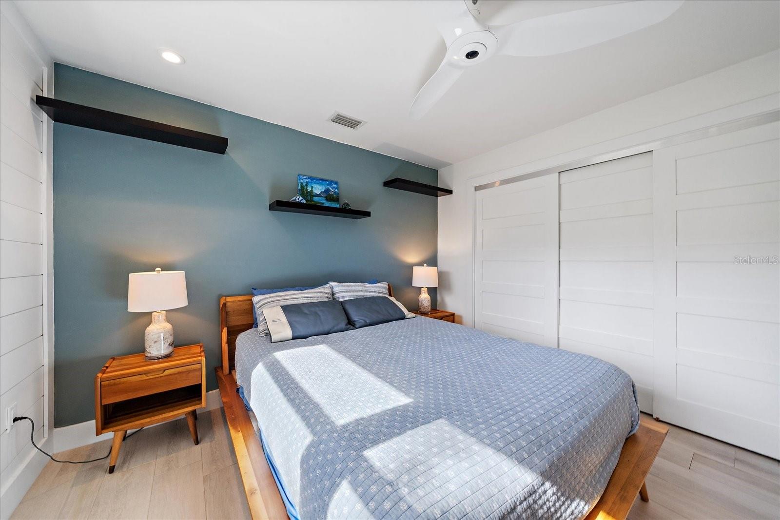 HIDDEN HARBOR - Residential