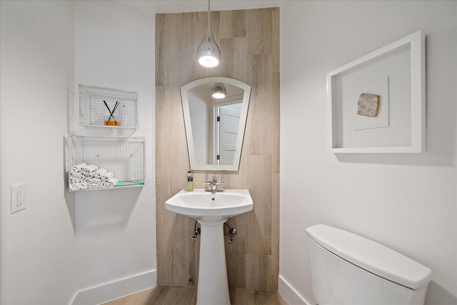 HIDDEN HARBOR - Residential