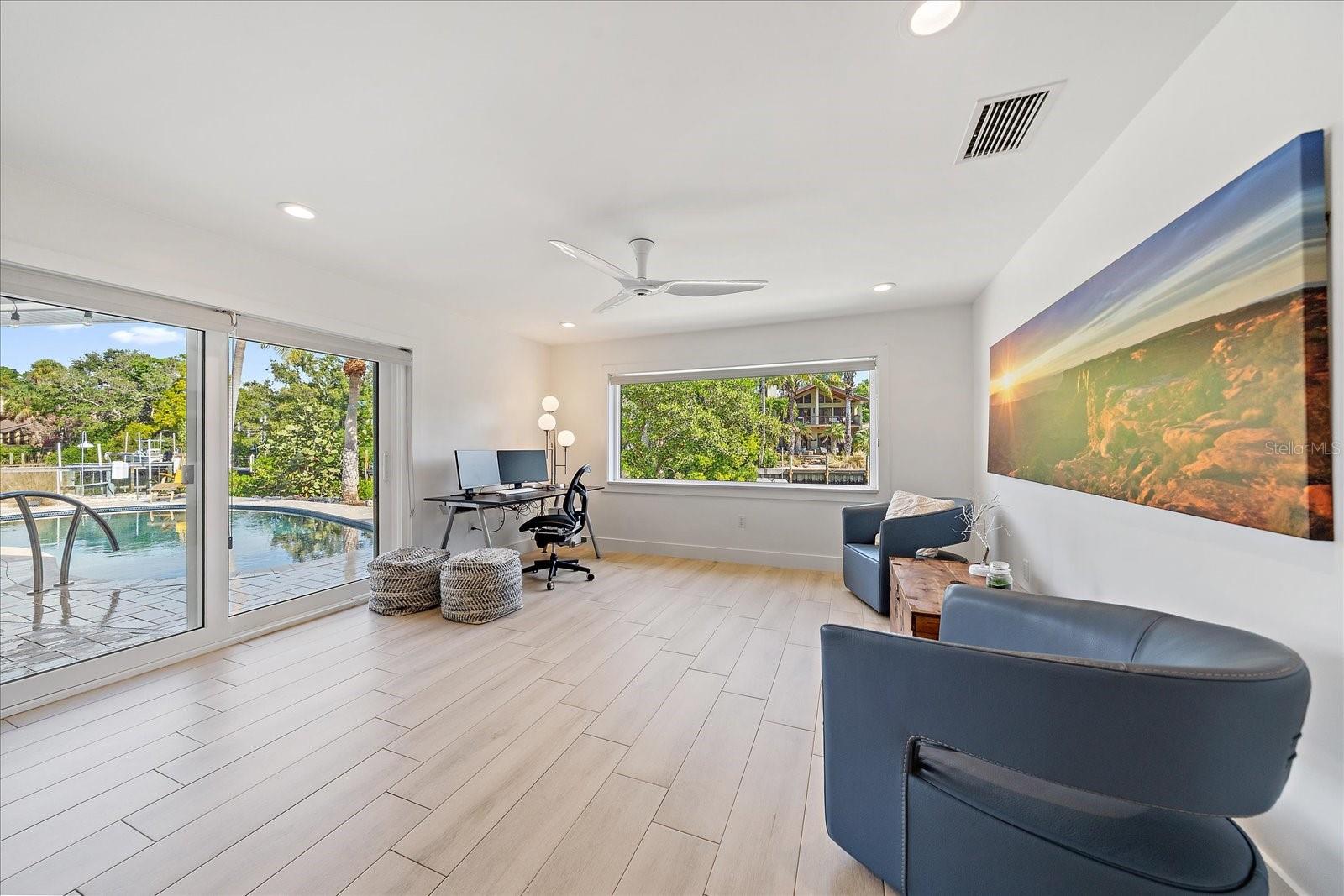 HIDDEN HARBOR - Residential