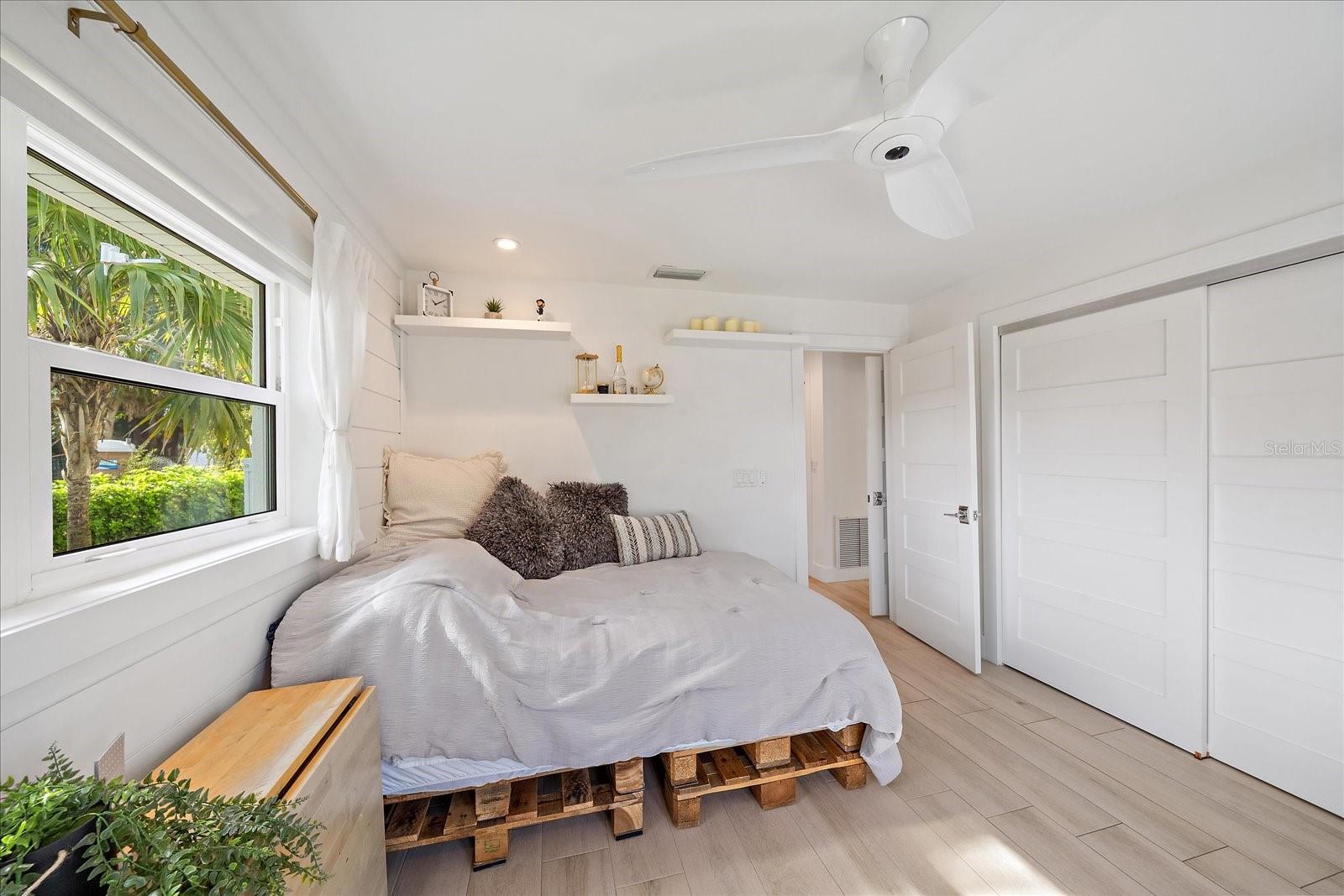 HIDDEN HARBOR - Residential