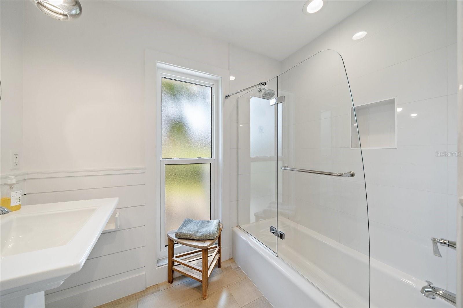 HIDDEN HARBOR - Residential