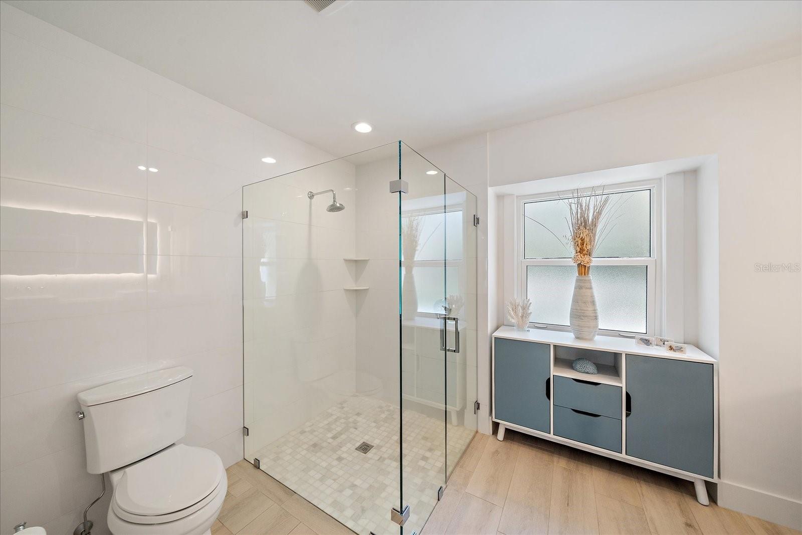 HIDDEN HARBOR - Residential