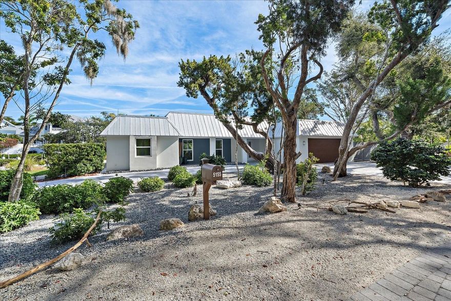 Nearly 200 feet of deep-water frontage in the prestigious Hidden Harbor enclave of Siesta Key—no bridges, quick access to Roberts Bay and the Gulf of America. Move-in ready and never flooded.
Enjoy island living in this private waterfront setting surrounded by multi-million dollar estates. Lush, canopy-lined brick paver streets, wide water views, no through streets, and excellent boating access.
The home has been thoughtfully renovated with an emphasis on functionality and storage, featuring an updated kitchen, modernized bathrooms, tile flooring throughout, recessed lighting, impact-rated windows and sliders, landscape lighting, a dedicated well with irrigation system, and a heated saltwater pool.
Bike to the award-winning Siesta Key Beach, dine and shop in Siesta Village, kayak from your dock to nearby mangrove tunnels, or enjoy the convenience of downtown Sarasota less than seven miles away.
Ideal as a full-time residence, seasonal retreat, long-term rental, or investment opportunity.