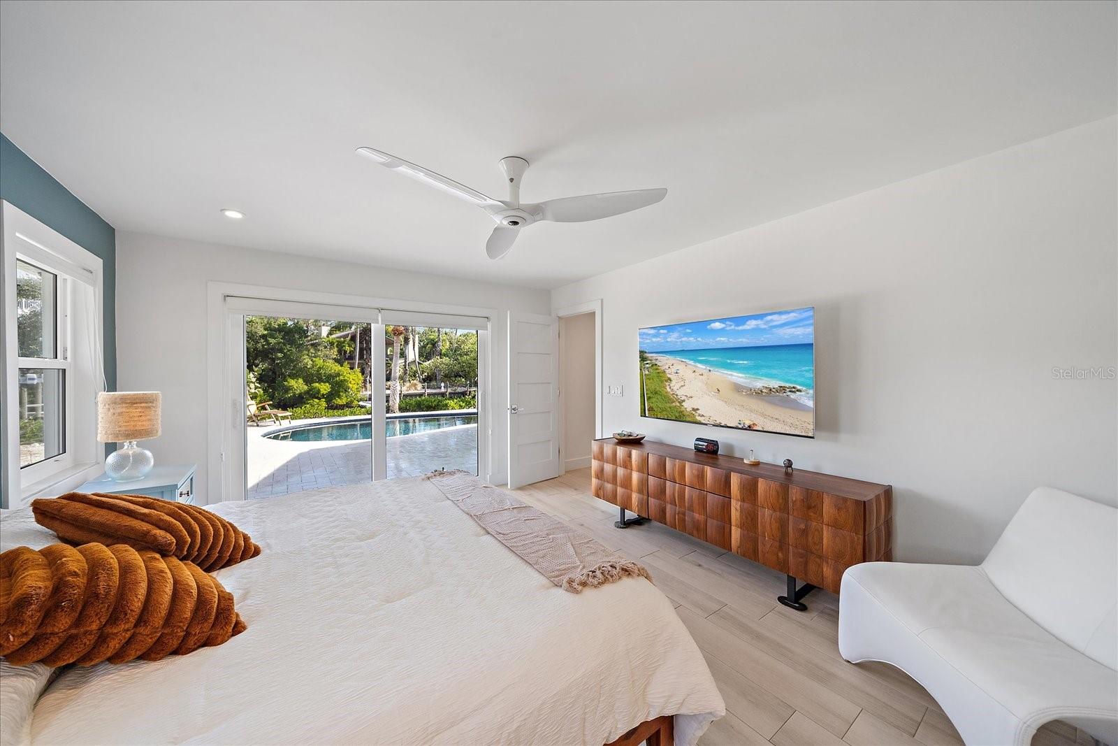 HIDDEN HARBOR - Residential