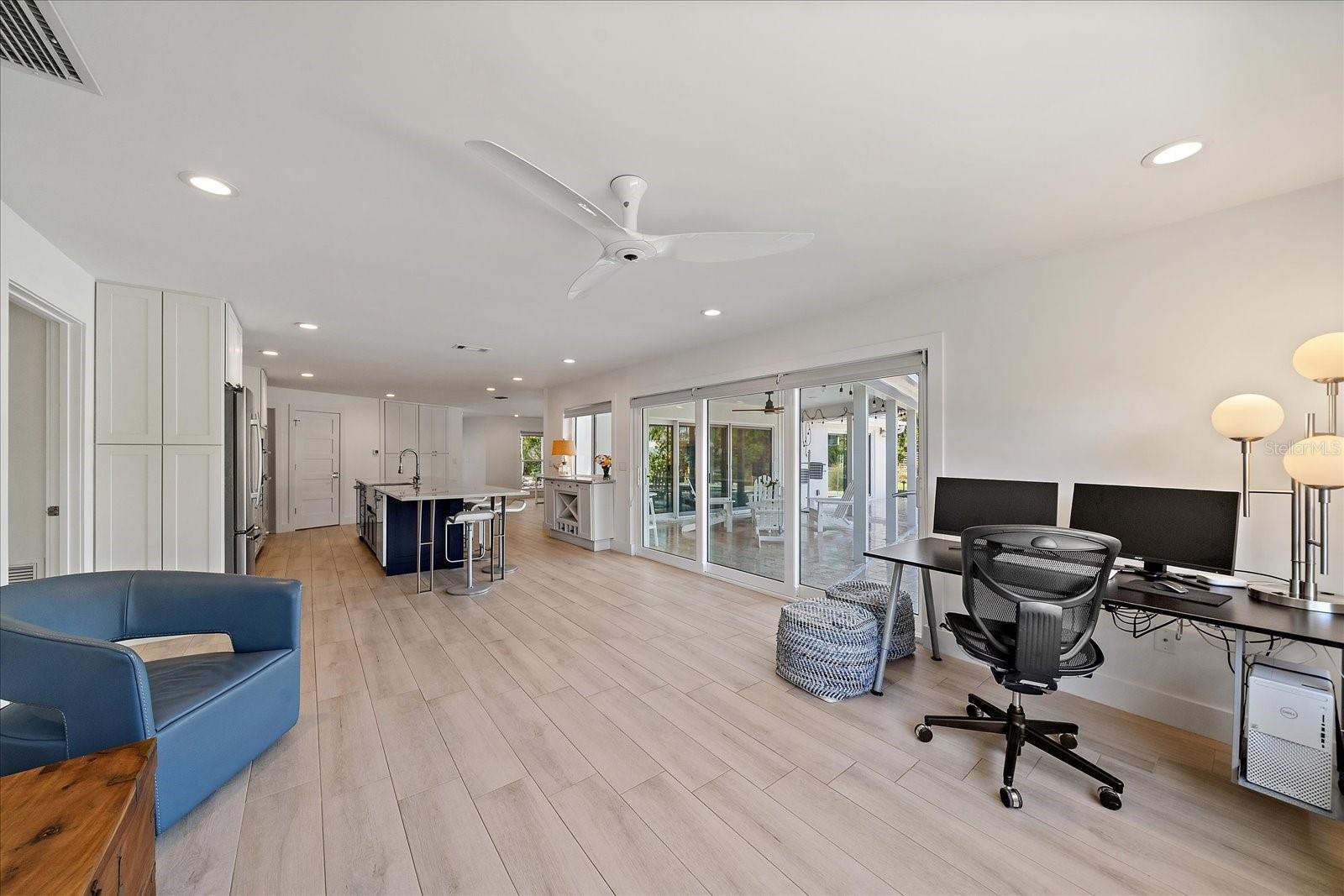 HIDDEN HARBOR - Residential