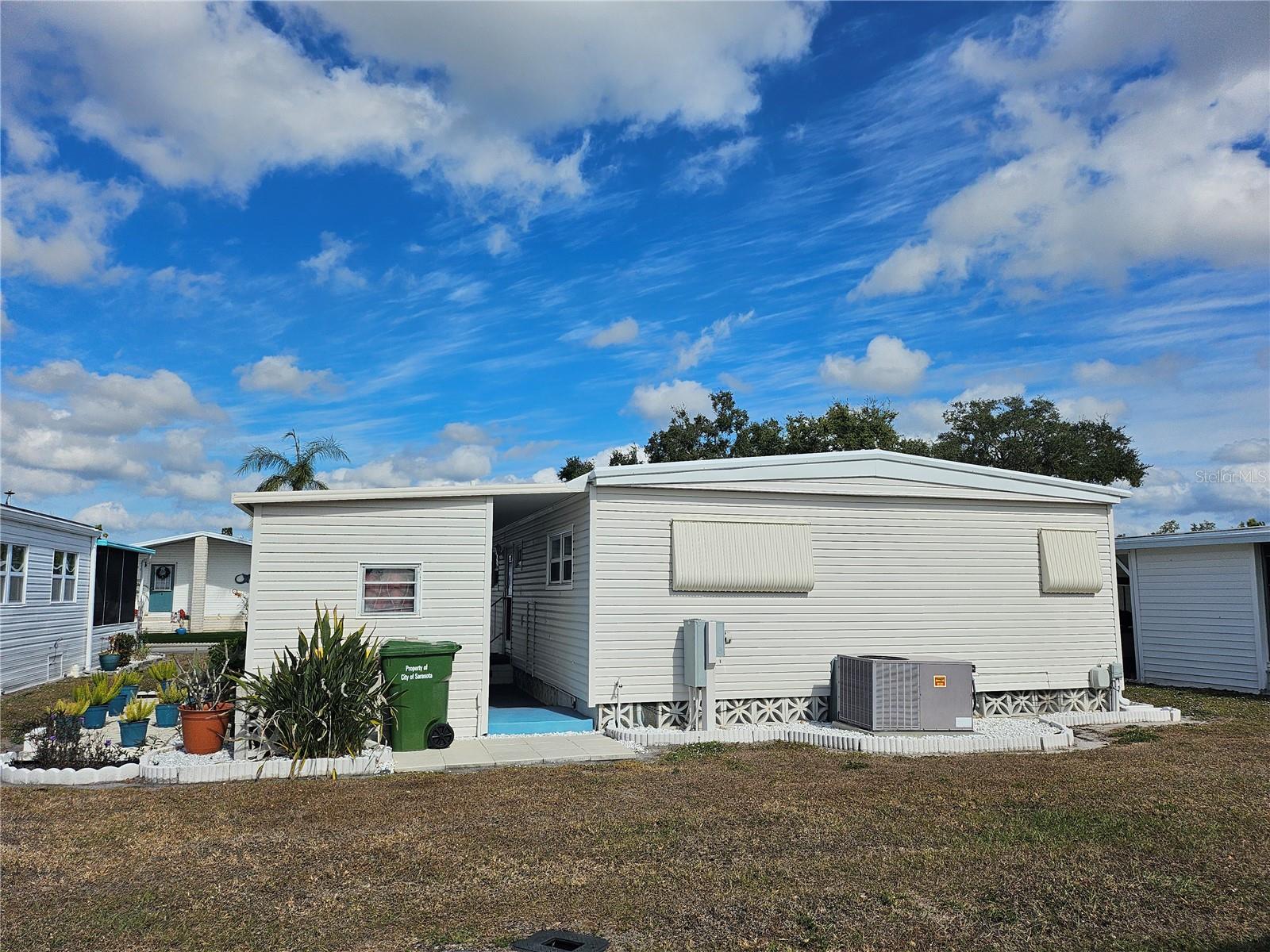 OAKWOOD MANOR - Residential