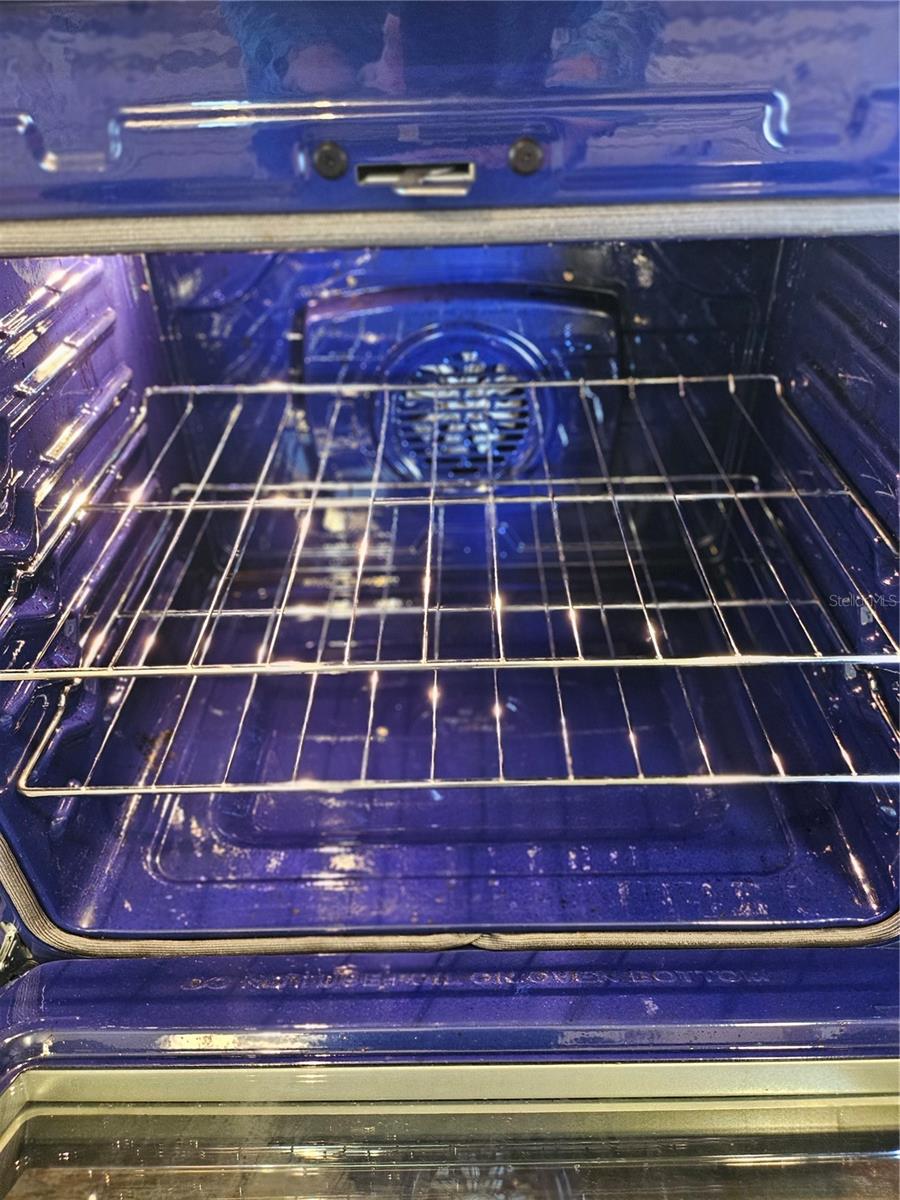 OAKWOOD MANOR - Residential