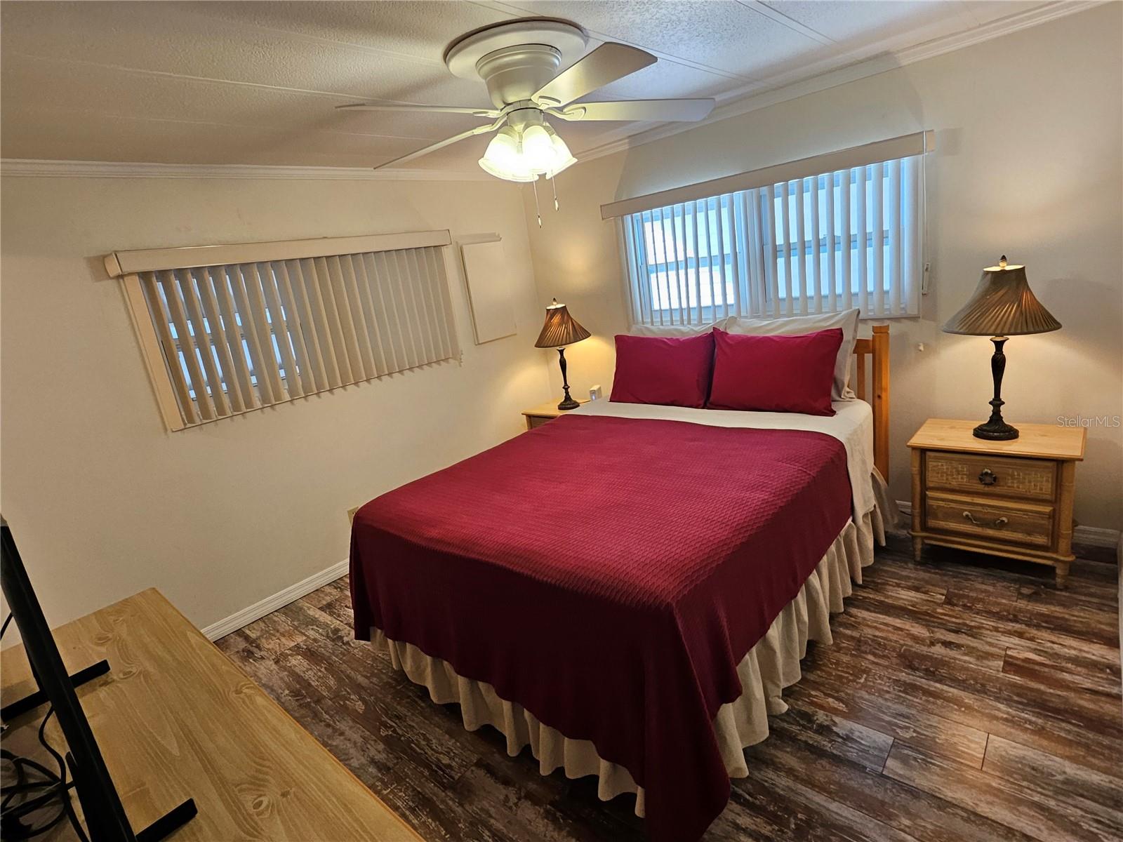 OAKWOOD MANOR - Residential