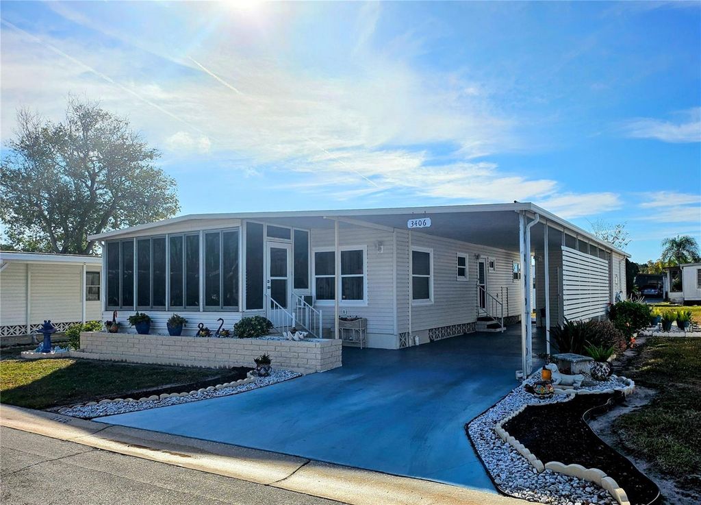 Photo of 3406 Shingle Oak Terrace, Sarasota, FL 34237 (MLS # A4679757)