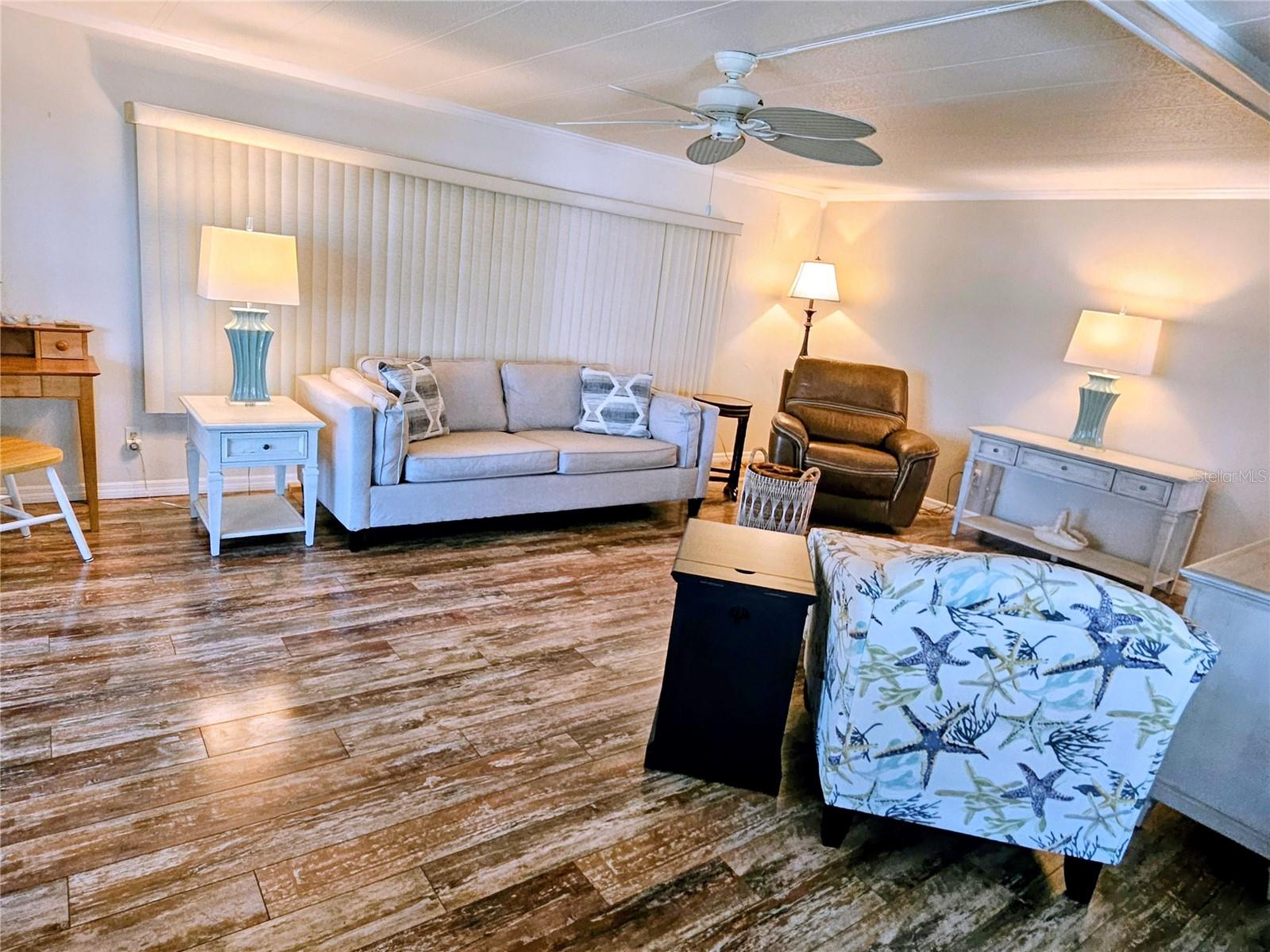 OAKWOOD MANOR - Residential