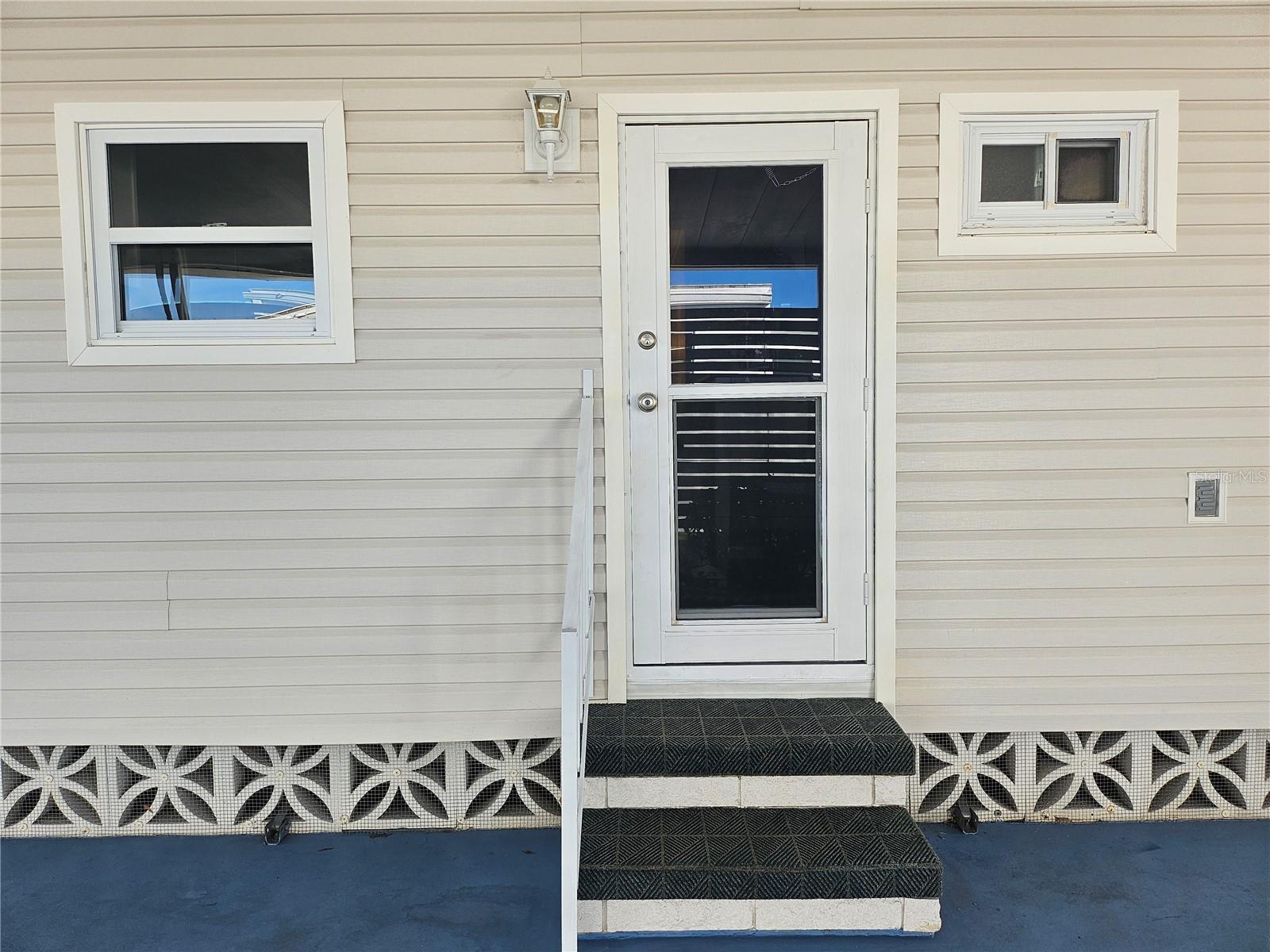 OAKWOOD MANOR - Residential