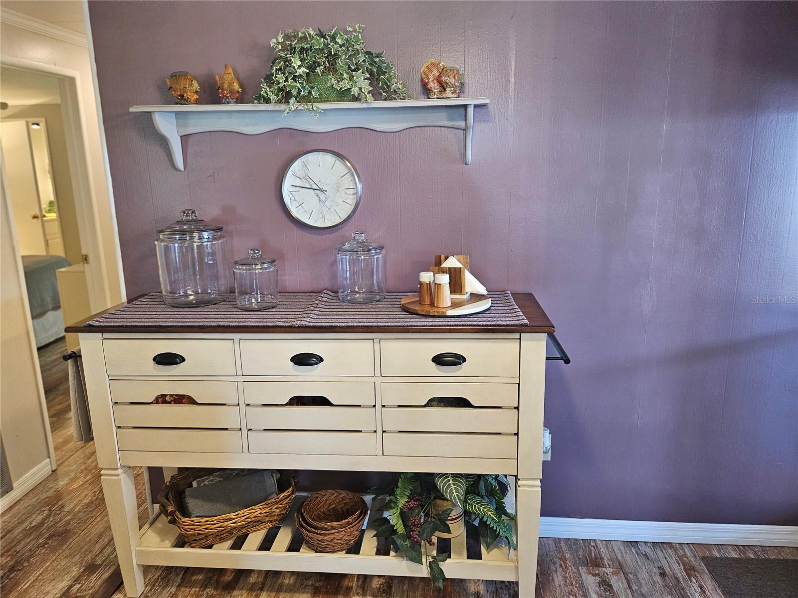 OAKWOOD MANOR - Residential