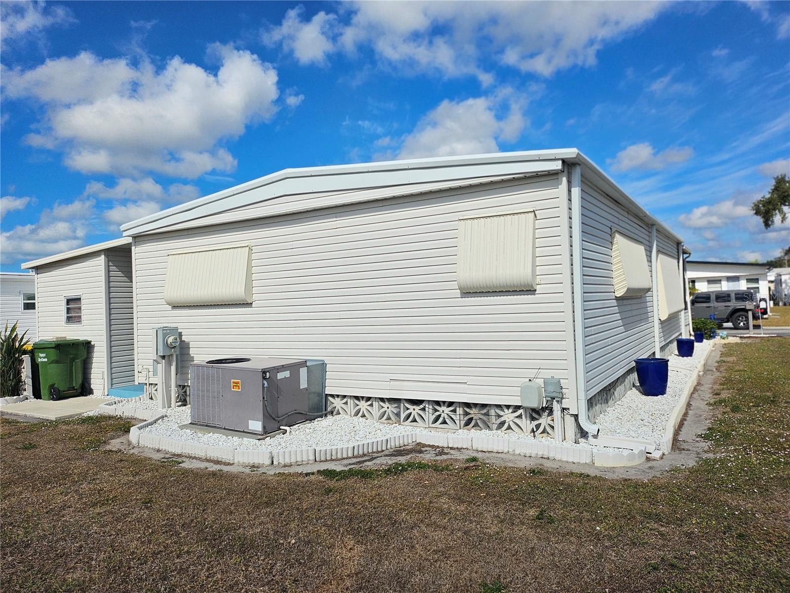 OAKWOOD MANOR - Residential