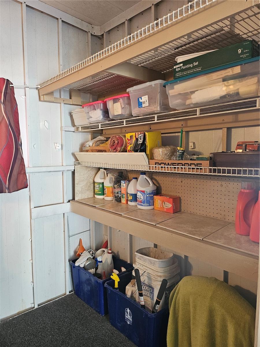 OAKWOOD MANOR - Residential