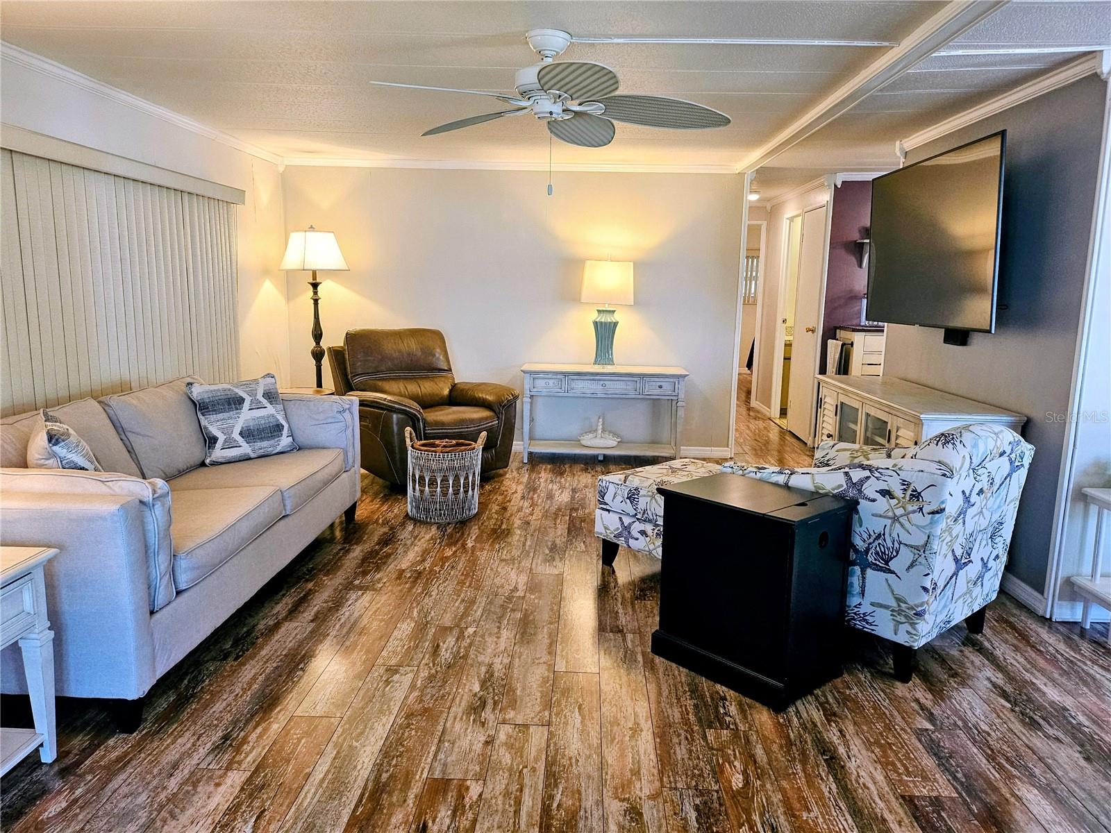 OAKWOOD MANOR - Residential