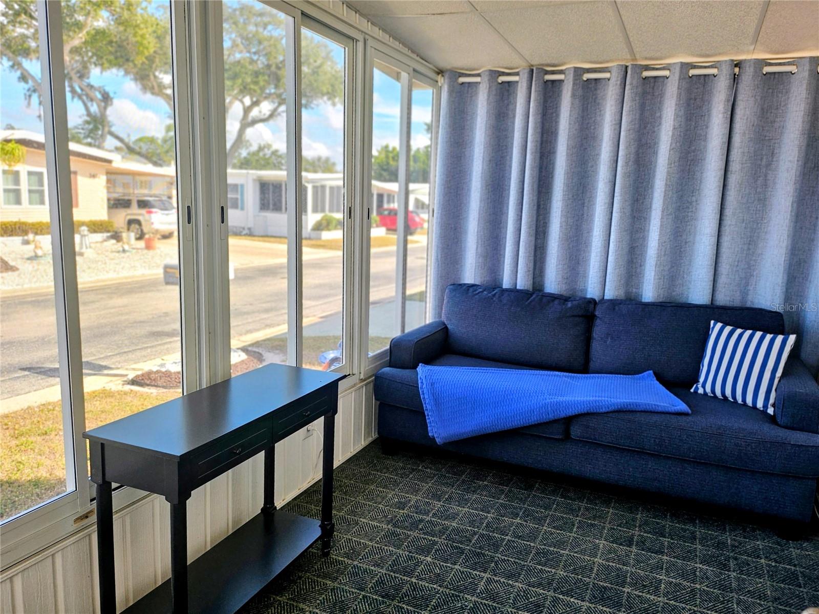 OAKWOOD MANOR - Residential