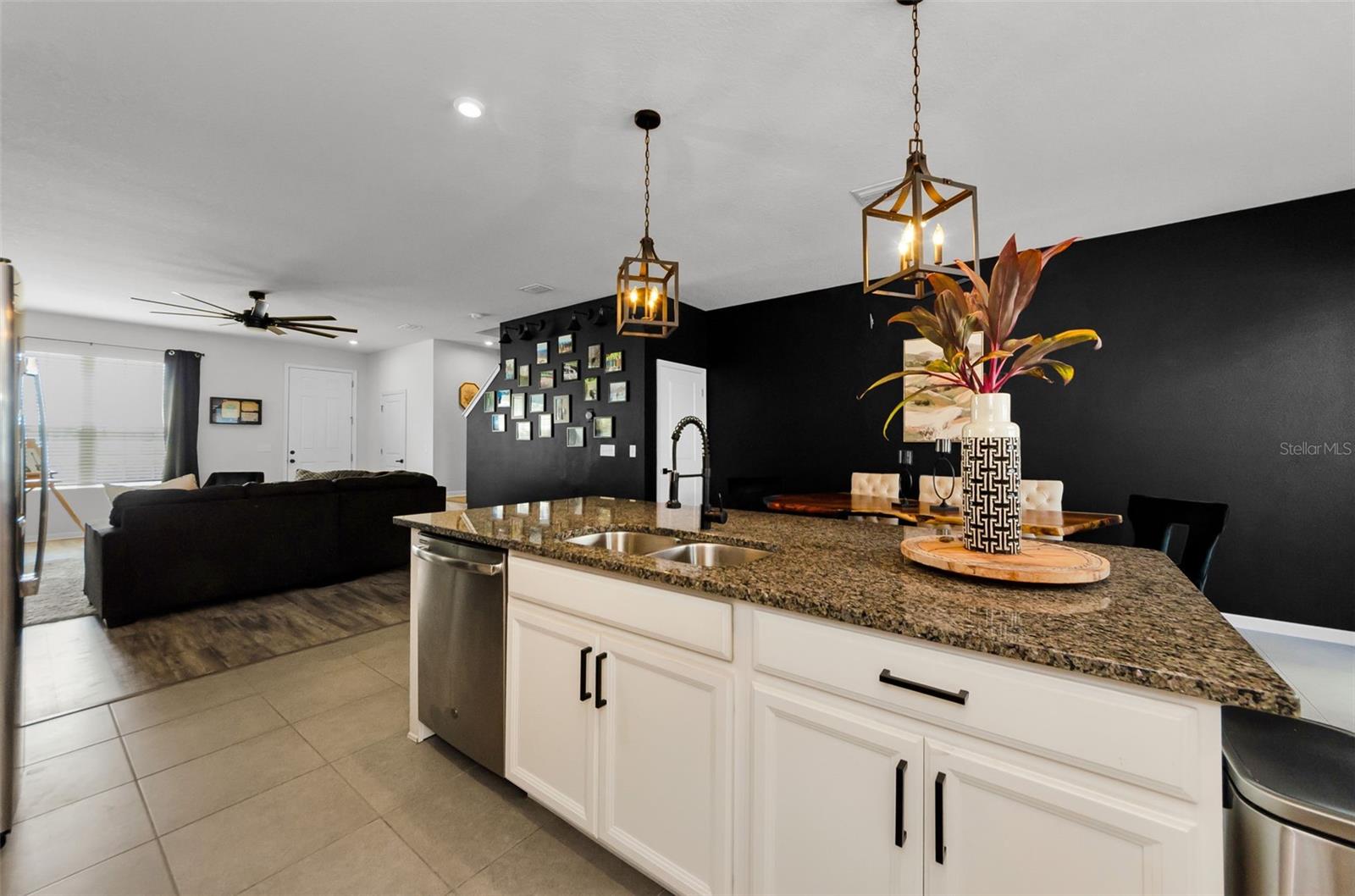 ASTURIA PH 3 - Residential