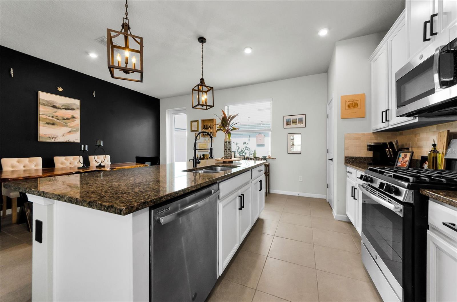 ASTURIA PH 3 - Residential