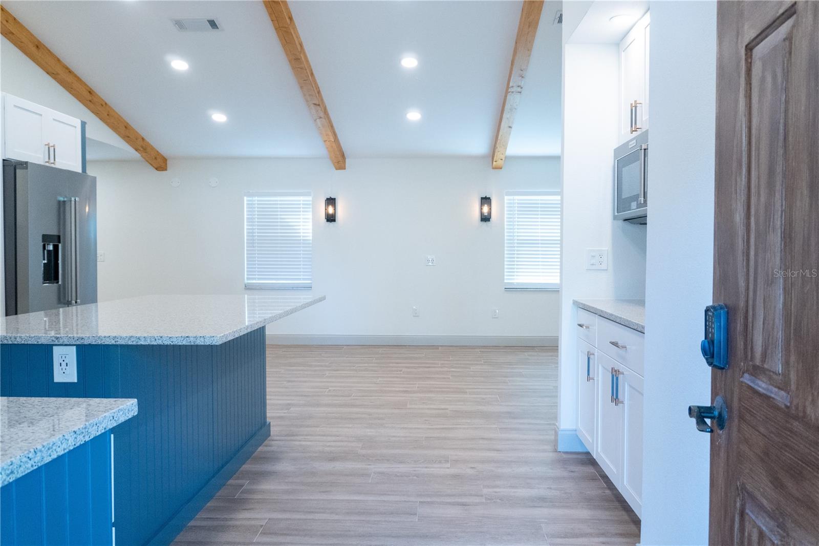 TROPICAL HARBOR SEC 3 - Residential