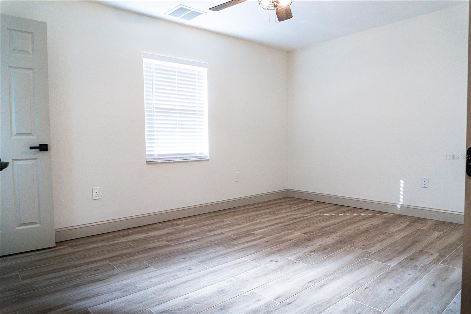 TROPICAL HARBOR SEC 3 - Residential