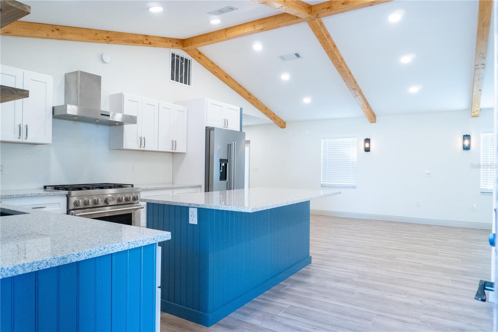 TROPICAL HARBOR SEC 3 - Residential