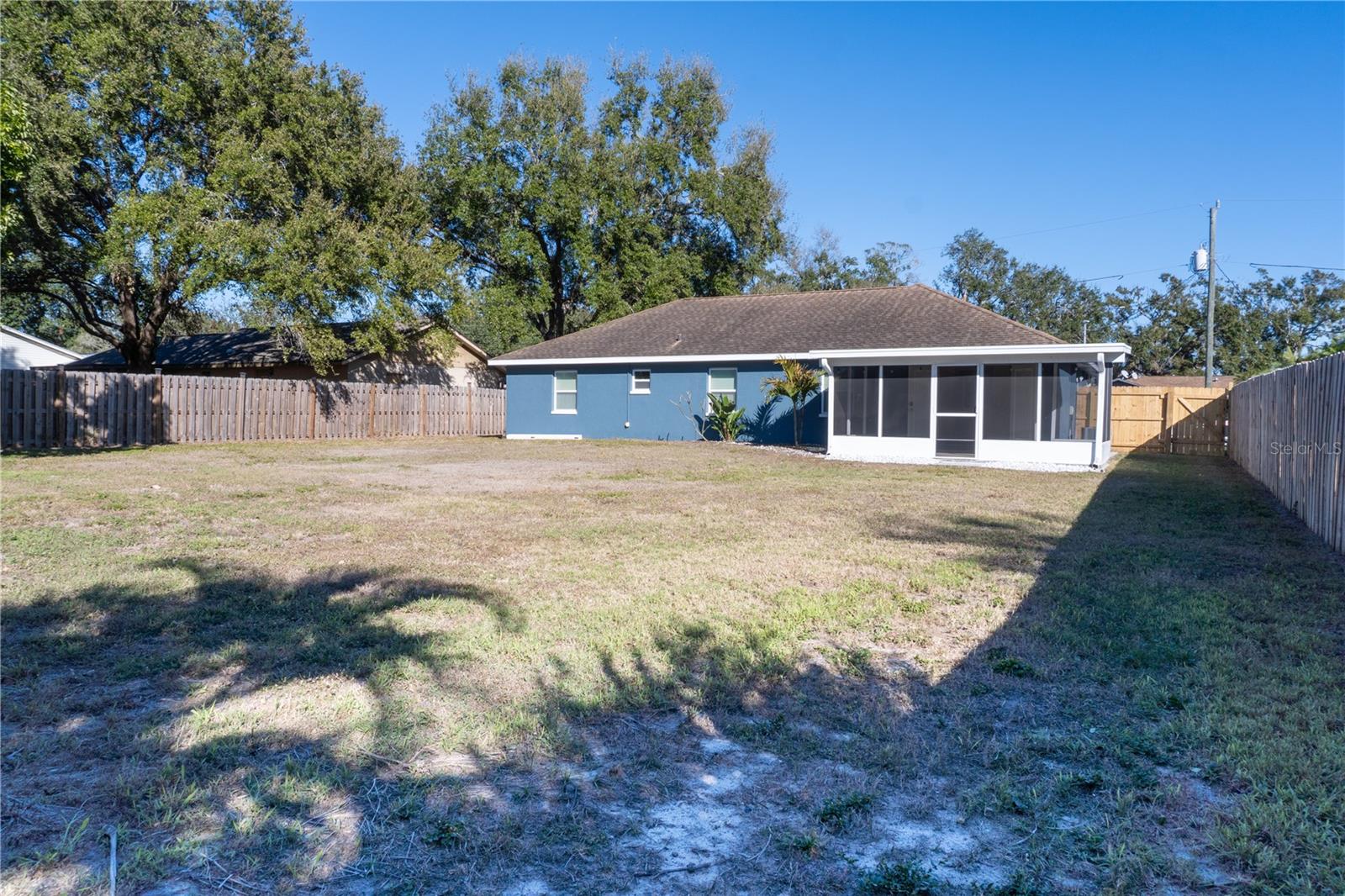 TROPICAL HARBOR SEC 3 - Residential