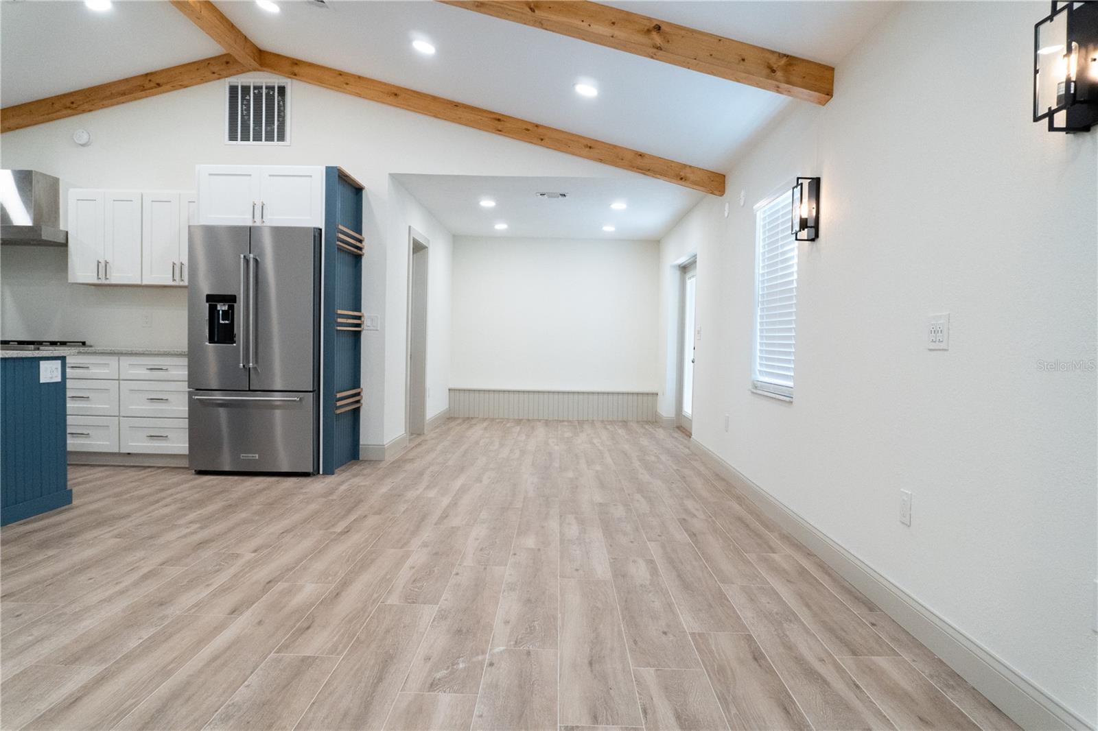 TROPICAL HARBOR SEC 3 - Residential