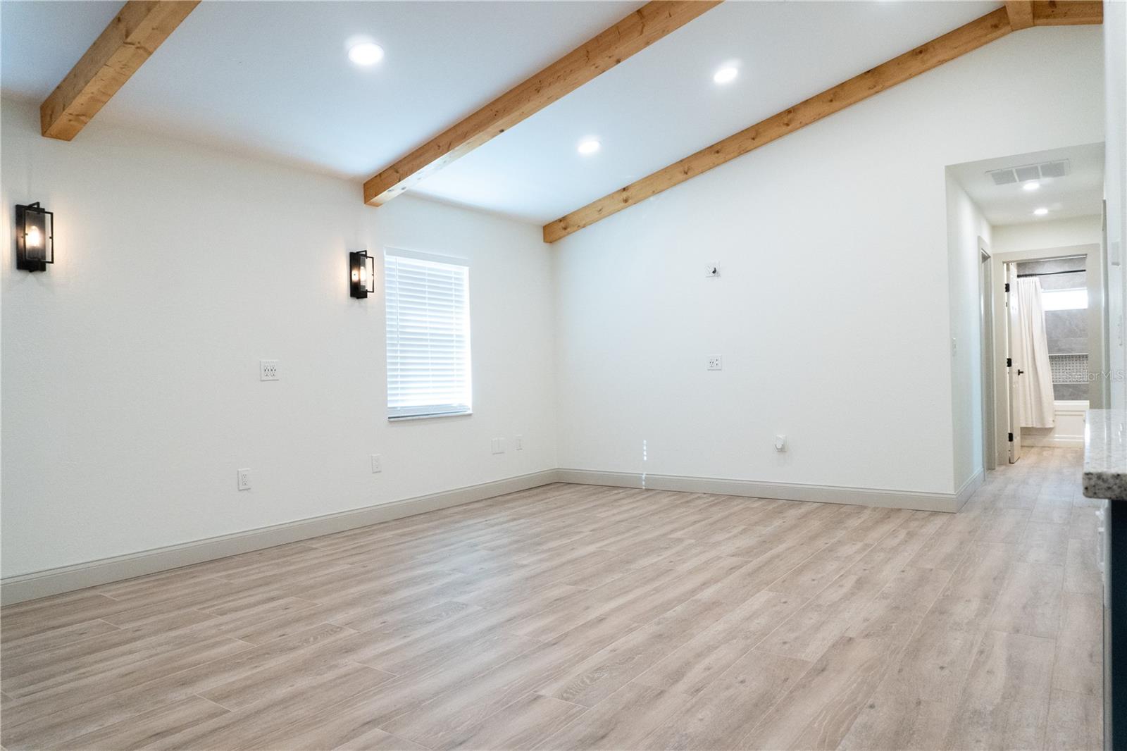 TROPICAL HARBOR SEC 3 - Residential