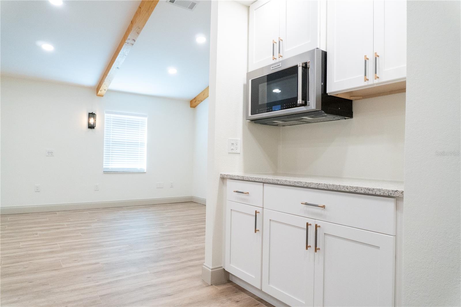 TROPICAL HARBOR SEC 3 - Residential